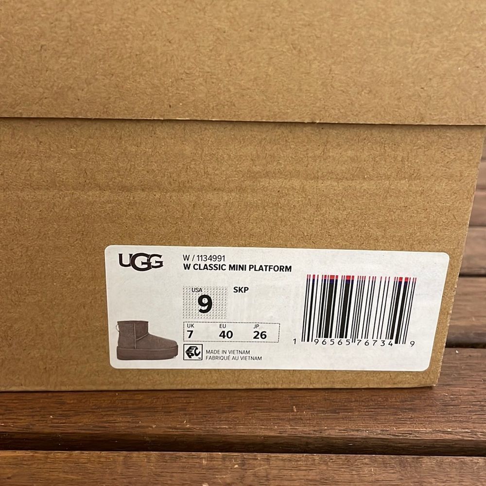 UGG Classic Mini Platform Smoke Plume Women Size 9 - Picture 15 of 15